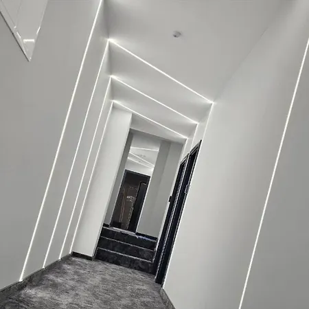 Luxury 's 4*